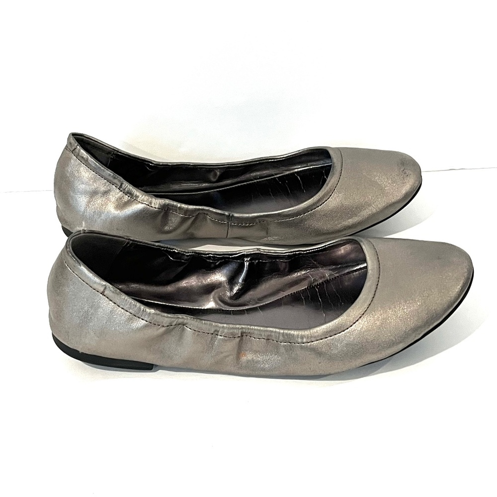 GAP Metallic Silver Flexible Fold Ballet Flats - Size 9